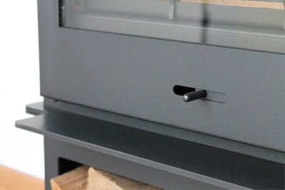 Kaminofen-Juhnberg-Lorenz-7kW-mit-Holzfach-3-1.jpg